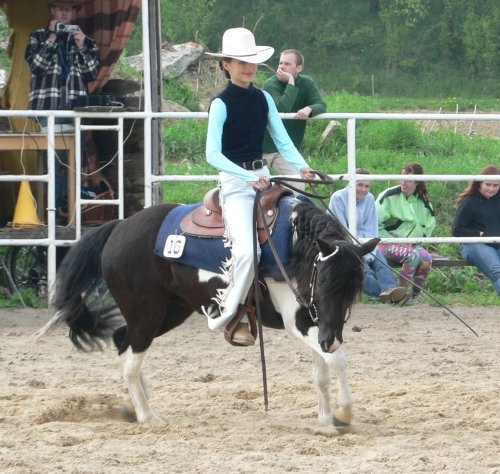 Zvýšení náročnosti v manévru, ve kterém je kůň dobrý.