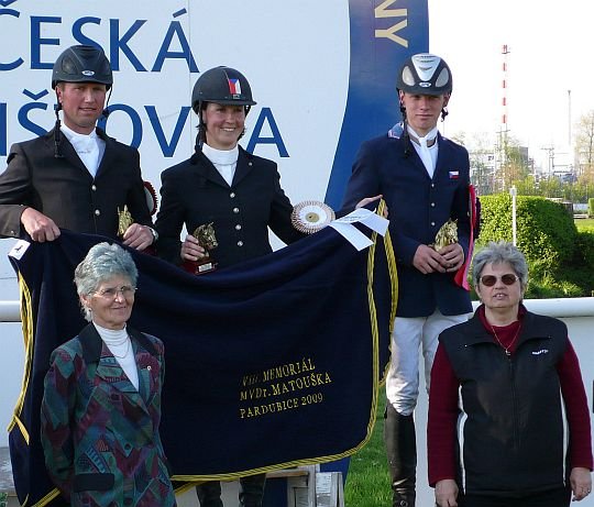 v&iacute;tězov&eacute; kvalifikace Zlat&eacute; podkovy Pardubice 2009