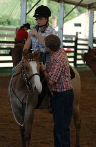 Korekce sedu je i u westernových jezdců velmi důležitá