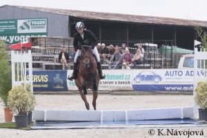 Karolína Hájková a Rozárka na vodním příkopu