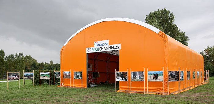 Hala EQUICHANNELcz - POLAK.cz a výstava fotografií Hala EQUICHANNELcz - POLAK.cz a výstava fotografií