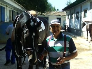 jeden z ošetřovatelů