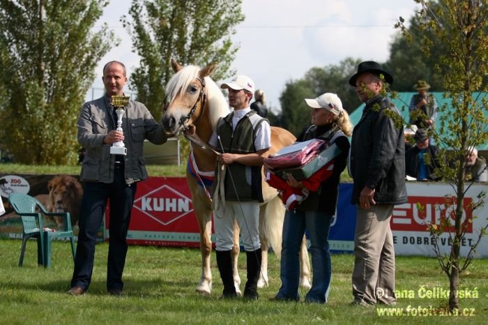 Loňská vítězka šampionátu - Angelique