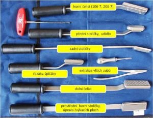 sada rašplí na úpravu zubů