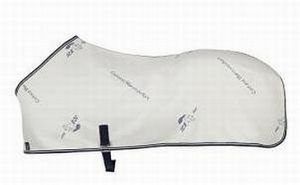 odpocovací deka odvádějící teplo od těla koně