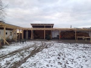 výstavba zastřešeného ochozu