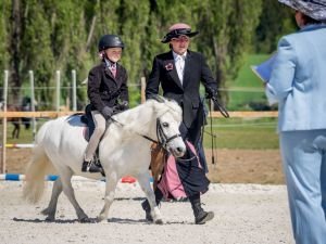 Karolína Zápotocká - Ursela van de Herdershoeve