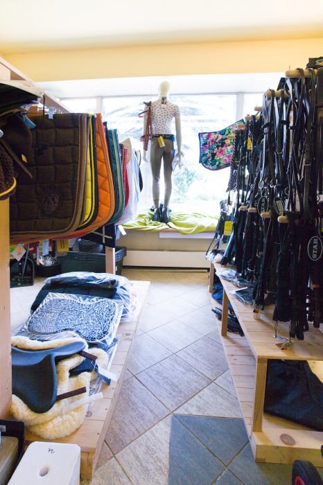 Budete se starat také o dostatek zboží v prodejně - těšíme se na Vás!